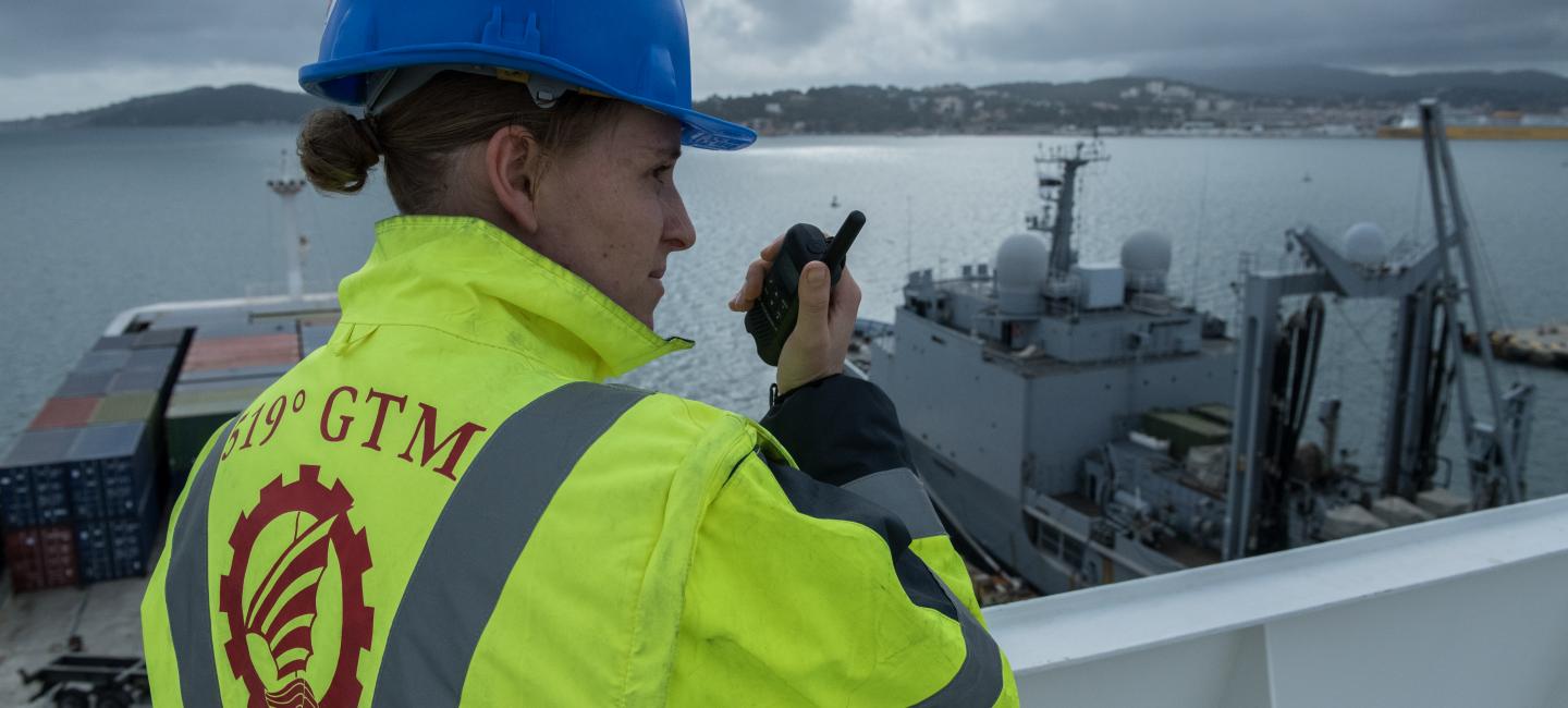 Chef de groupe chargement portuaire en opération