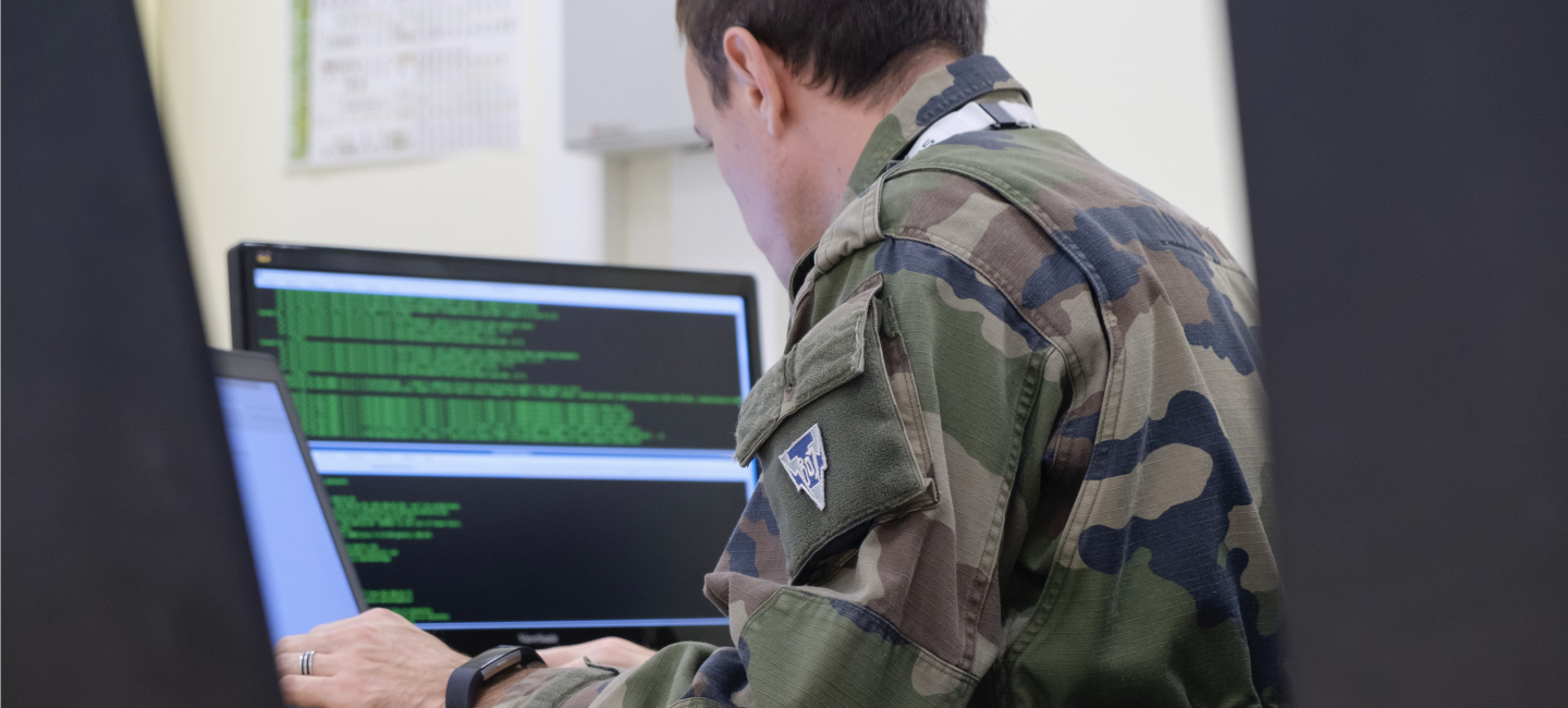 armee-de-terre-recrute-developpeur-informatique