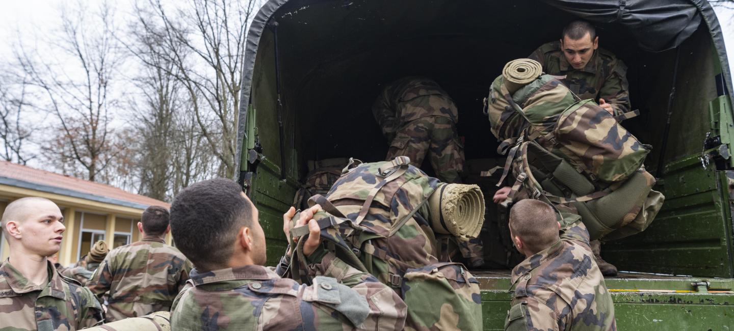 Des soldats partant en mission