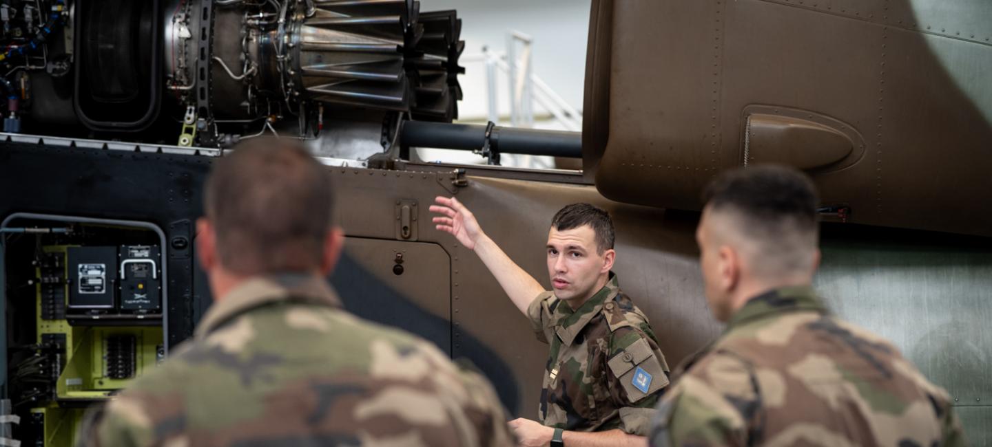 photo-officier-mecano-off alat