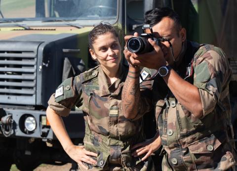Armee-de-terre-recrute-officier-specialiste-communication